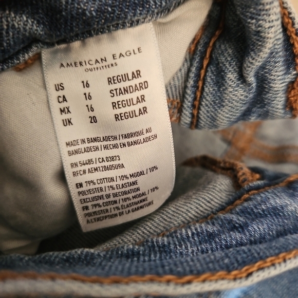 American Eagle Womens Light Wash Button Front High Waist Mom Jean 16 - Picture 7 of 13